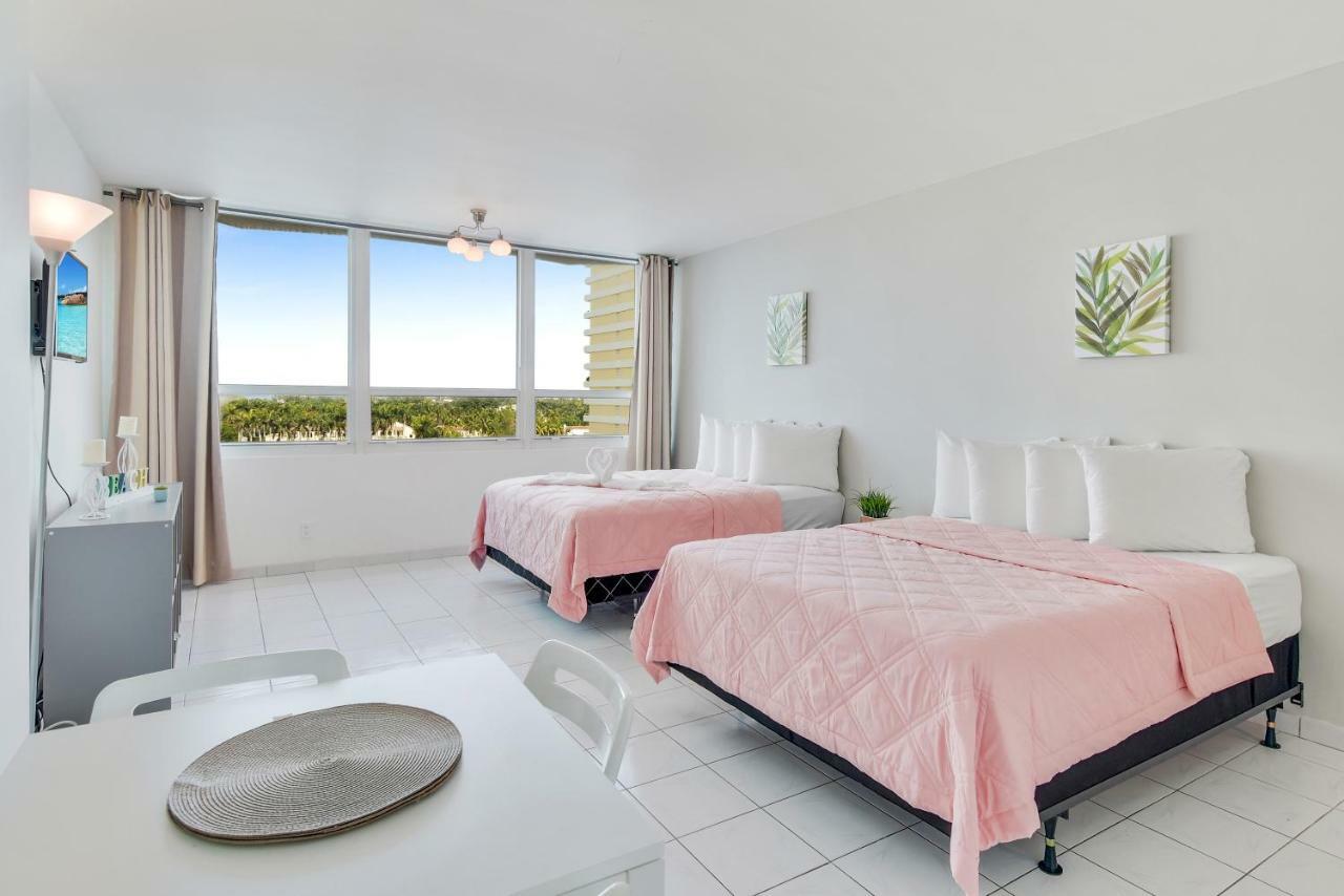 Castle Beach Suites By Vacation Media Miami Beach Esterno foto