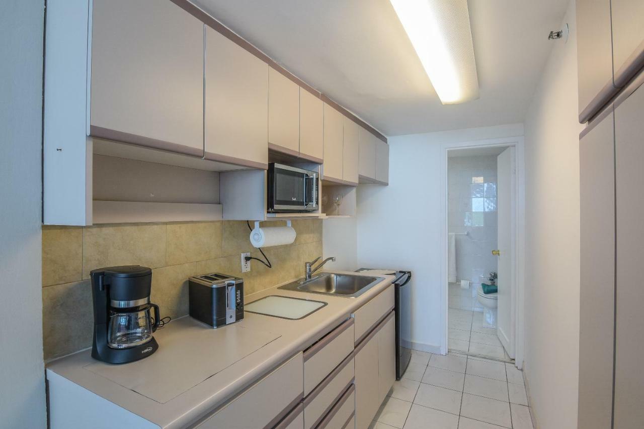Castle Beach Suites By Vacation Media Miami Beach Esterno foto
