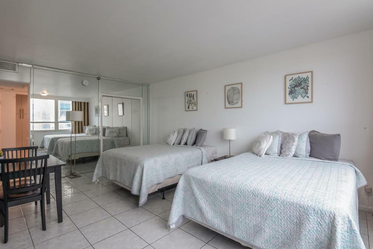 Castle Beach Suites By Vacation Media Miami Beach Esterno foto