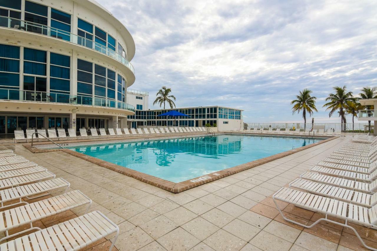 Castle Beach Suites By Vacation Media Miami Beach Esterno foto