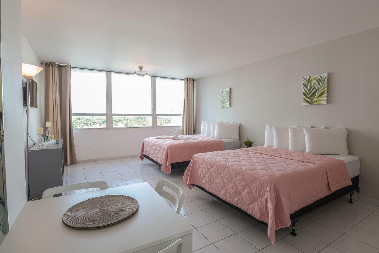 Castle Beach Suites By Vacation Media Miami Beach Esterno foto