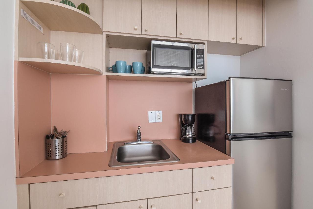 Castle Beach Suites By Vacation Media Miami Beach Esterno foto