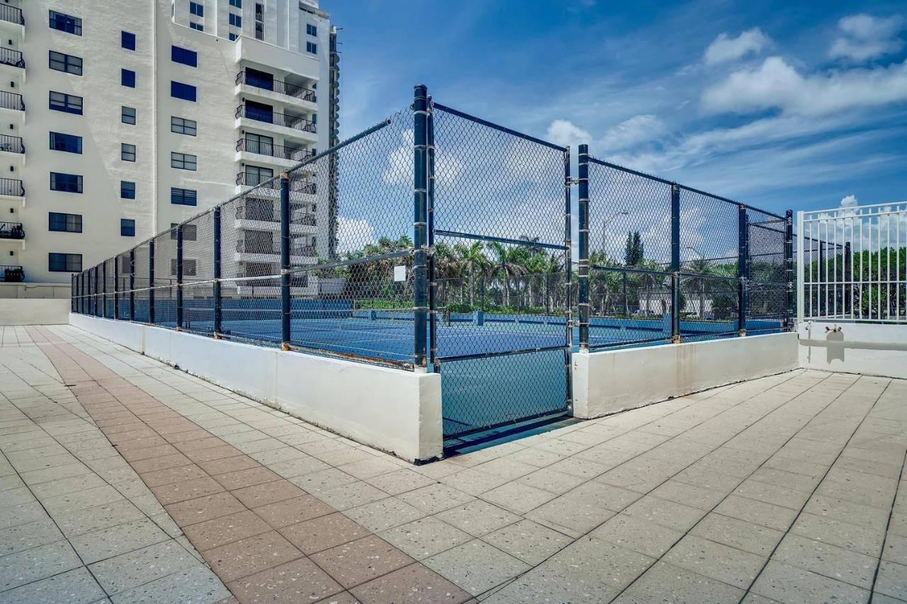 Castle Beach Suites By Vacation Media Miami Beach Esterno foto